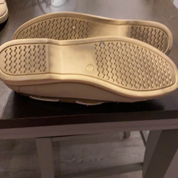 Women’s Boat Shoes 8.5 - Picture 2 of 4